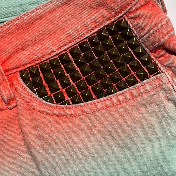 Vintage GUESS Originals Jean Shorts - Picture 2 of 4